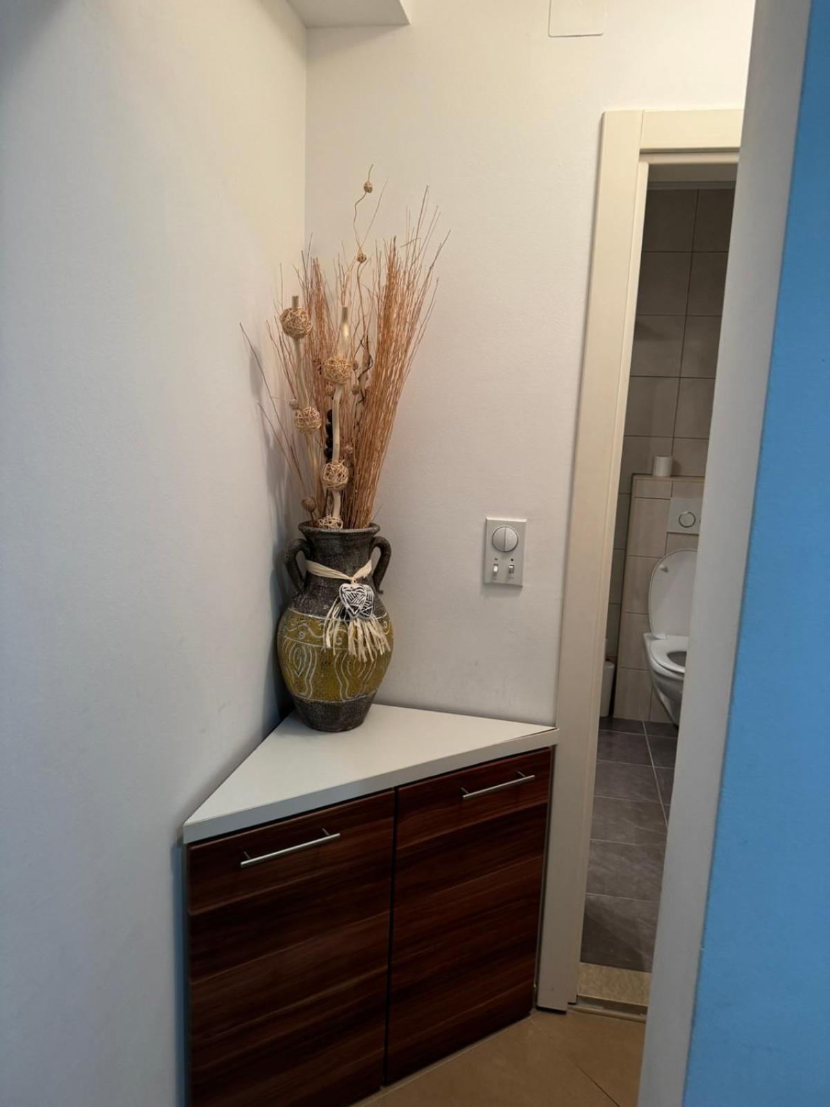 Apartman Anna Denovici Херцег Нови Екстериор снимка