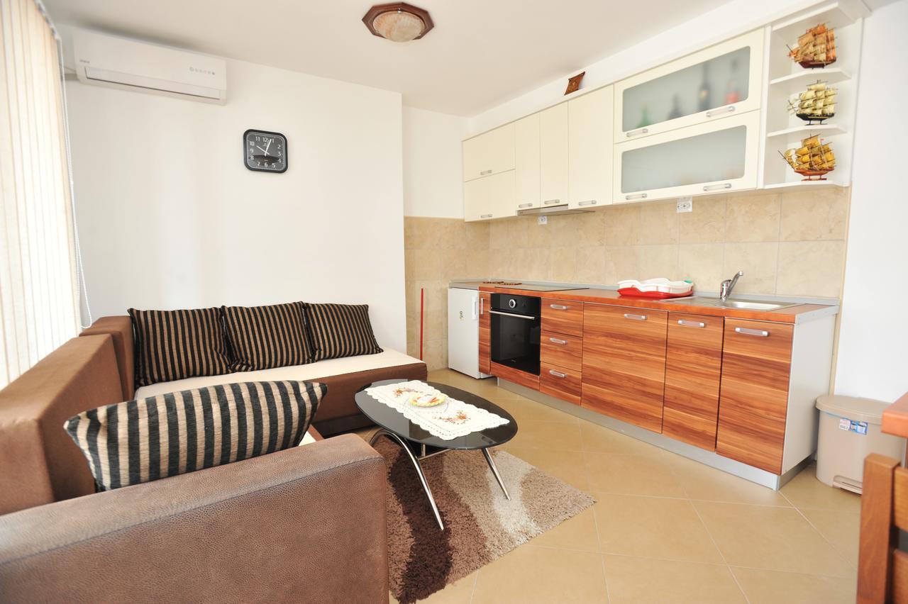 Apartman Anna Denovici Херцег Нови Екстериор снимка